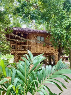 The Bruce Beach Resort - parking