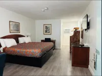 Hampton Motor Inn - parking