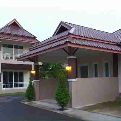 ธารารินทร์รีสอร์ท Hotel Exterior