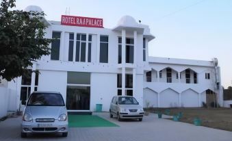 Hotel Raj Palace