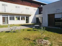 Auberge de Jeunesse HI Pontarlier Hôtels à proximité de : Stade Municipal Paul Robbe