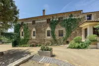 Mas Cusi Hotels in Pau