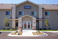 Sandalwood Studios & Suites Hotels in Shakopee