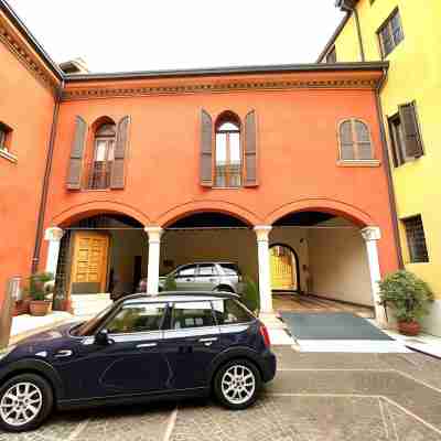 Large Modern 2-Storey House in the Heart of Verona Others