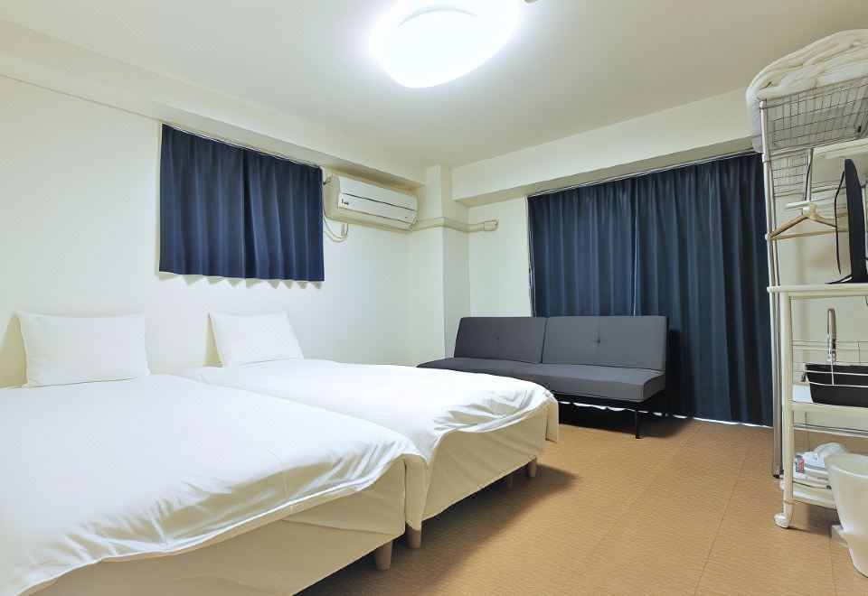 Guest houseNear Nijo CastleNear and quiet from the station A185, Kyoto