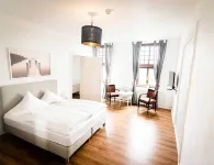 Fährhaus Kirschenland Các khách sạn ở Wedel