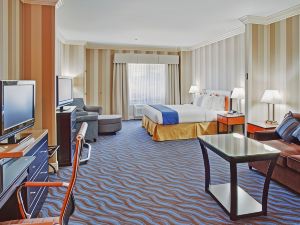 ホリデイ イン エクスプレス  ホテル & スイーツ サンタ クルズ  IHG ホテル