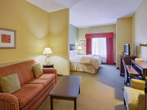 La Quinta Inn & Suites by Wyndham Richmond - Kings Dominion