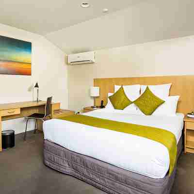 Greenlane Suites Rooms