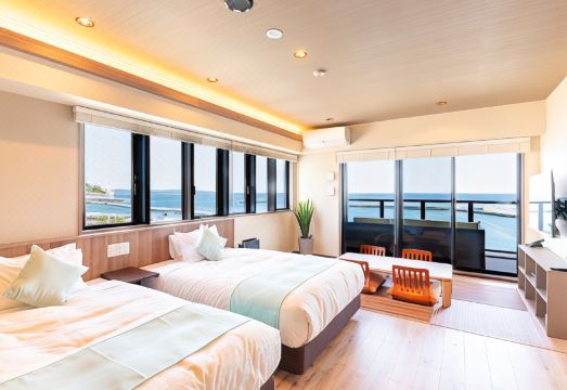 리브맥스 리조트 아타미 오션 로비