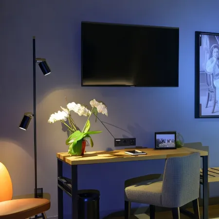 mk | hotel tirana