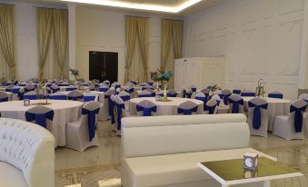 Al Ayjah Plaza Hotel