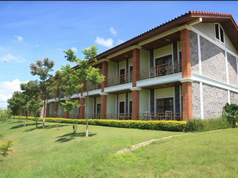 Vansana Plain of Jars Hotel