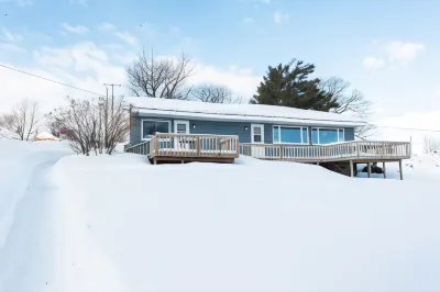 Seagull Bay Motel Hotels in Bayfield
