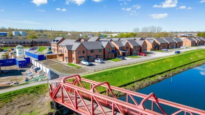 Stunning 2-Bed House in Manchester with Canal View