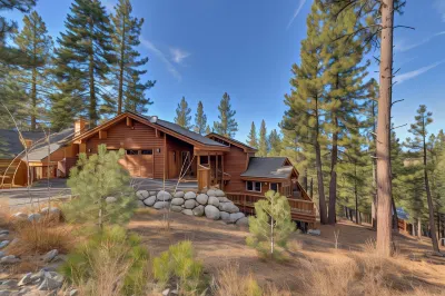 Northstar Conifer Luxury 5 Bedroom Home by RedAwning Hotels in Tahoma