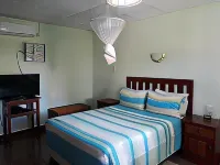 Gloria's Bed and Breakfast Hotels near Livingstone Museum