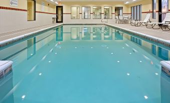 Holiday Inn Express & Suites Shelbyville Indianapolis