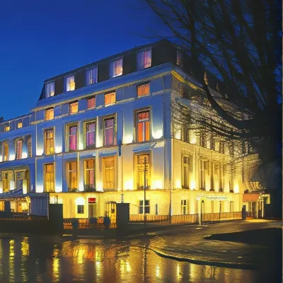 卡爾頓大使酒店 鄰近梅斯達全景畫美術館的酒店