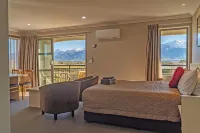 Mondello Kaikoura Hotels near Scarborough St Reserve