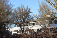 Strandmotellet Hotels near Monument For Niels Juel Og Ivar Hvitfeldt I Koge