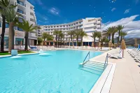 Hotel Cap Negret - Pools