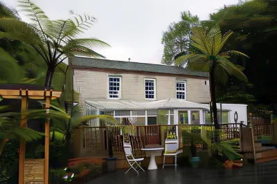 The Waterwheel Hotels in Bugle