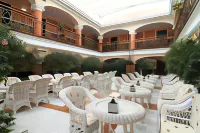 貝戈尼亞公園酒店 - 早餐