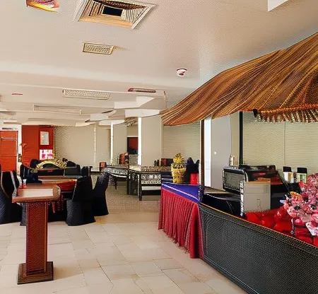 Hotel Grand Crystal