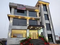 The Ritu's Resort Hotels in Aronj