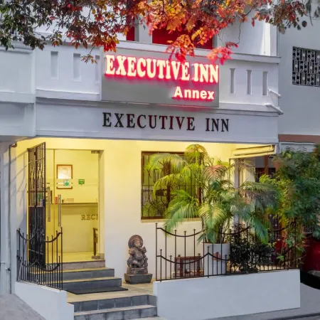 Executive Inn - A Boutique Hotel