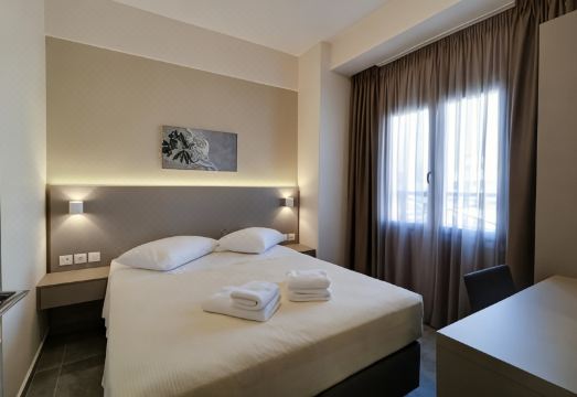 2. 아테네 컴포트..