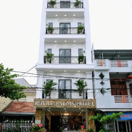 Royal Palms Hotel Отели рядом с достопримечательностью «Городской плаж»
