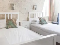 더 앵커 인 카우즈 카우스 호텔