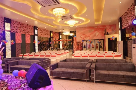 Hotel Prem Residency Отели рядом с достопримечательностью «Bharti Mandapam»