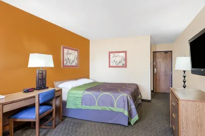 Super 8 by Wyndham Charlotte/Amusement Park Area Hotels near Rivergate