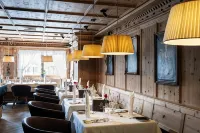 Hotel Goldener Adler - im Sommer Silvretta Premium Card Inkludiert - 朝食