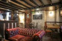 Queens Head Inn Hotels in Barton