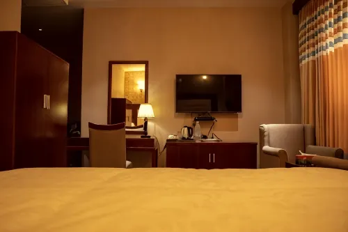 Ratna Hotel - parkir