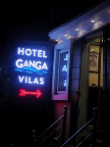 Hotel Ganga Vilas فنادق في 