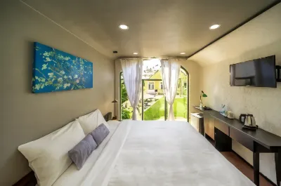 Circle Chiquilla Hotels in 