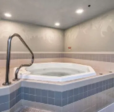 Location Location! Steps to Town Lift! Clean! Deer Valley & PC! Very Walkable!