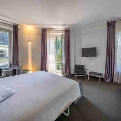 Continental Park Rooms