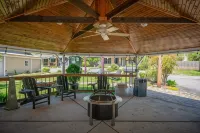CedarWood Inn - Inns