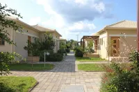 Niriides Luxury Villas - Airport Shuttle