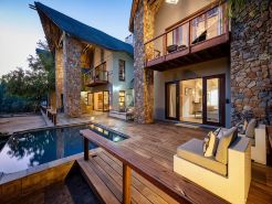 eKhaya Bush Villa