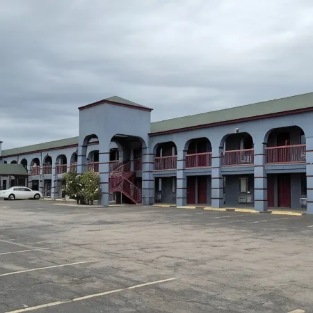 Americas Best Value Inn Frost Bank Center