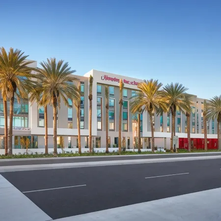 Hampton Inn & Suites Anaheim