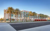 Hampton Inn & Suites Anaheim