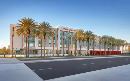 Hampton Inn & Suites Anaheim